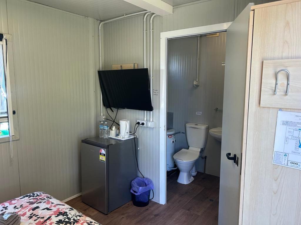 Gundy Pub & Caravan Park Gundiah Exterior photo